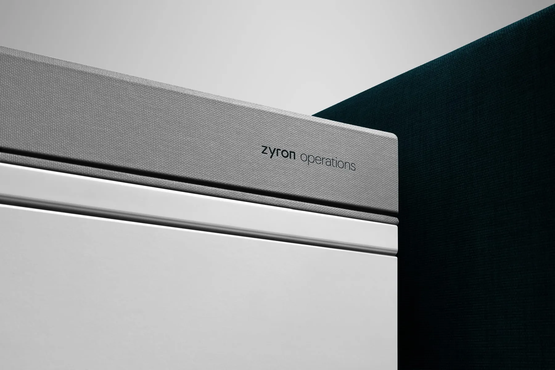 Zyron, frame 4